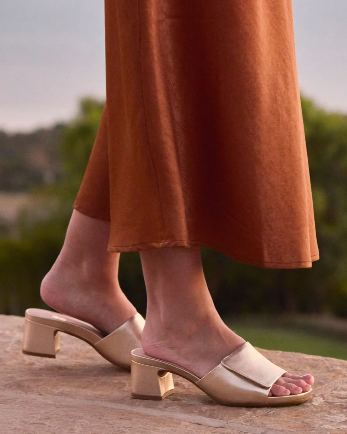 ABEO Avenue Slide-Women Standard | Education