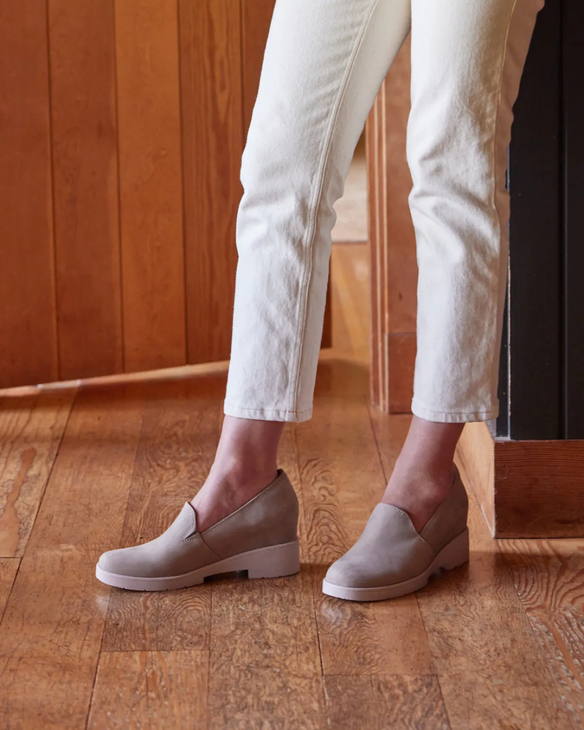ABEO Horizon Slip On Metatarsal-Women Standard | Education