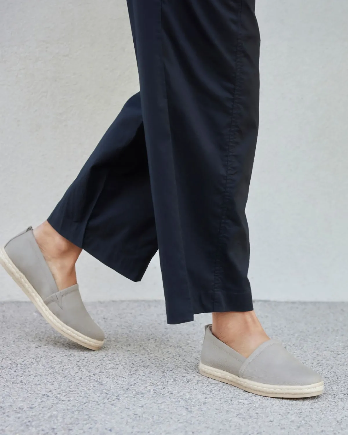 ABEO Isle Slip On Metatarsal-Women Education | Travel