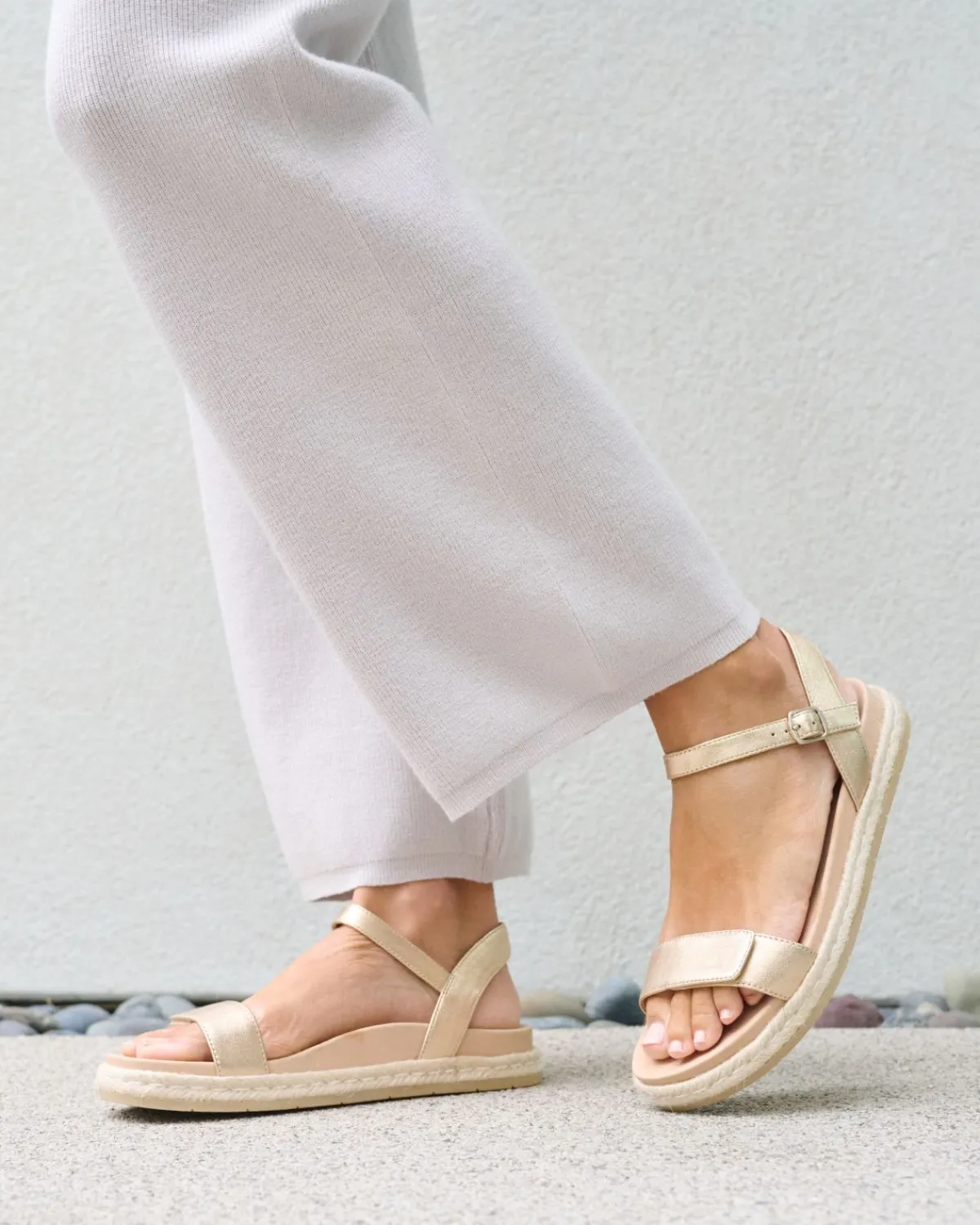 ABEO Isle Strap Metatarsal-Women Standard | Education