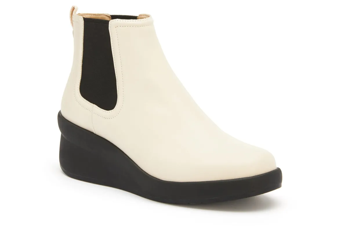 ABEO Passage Chelsea Metatarsal-Women Standard | Education