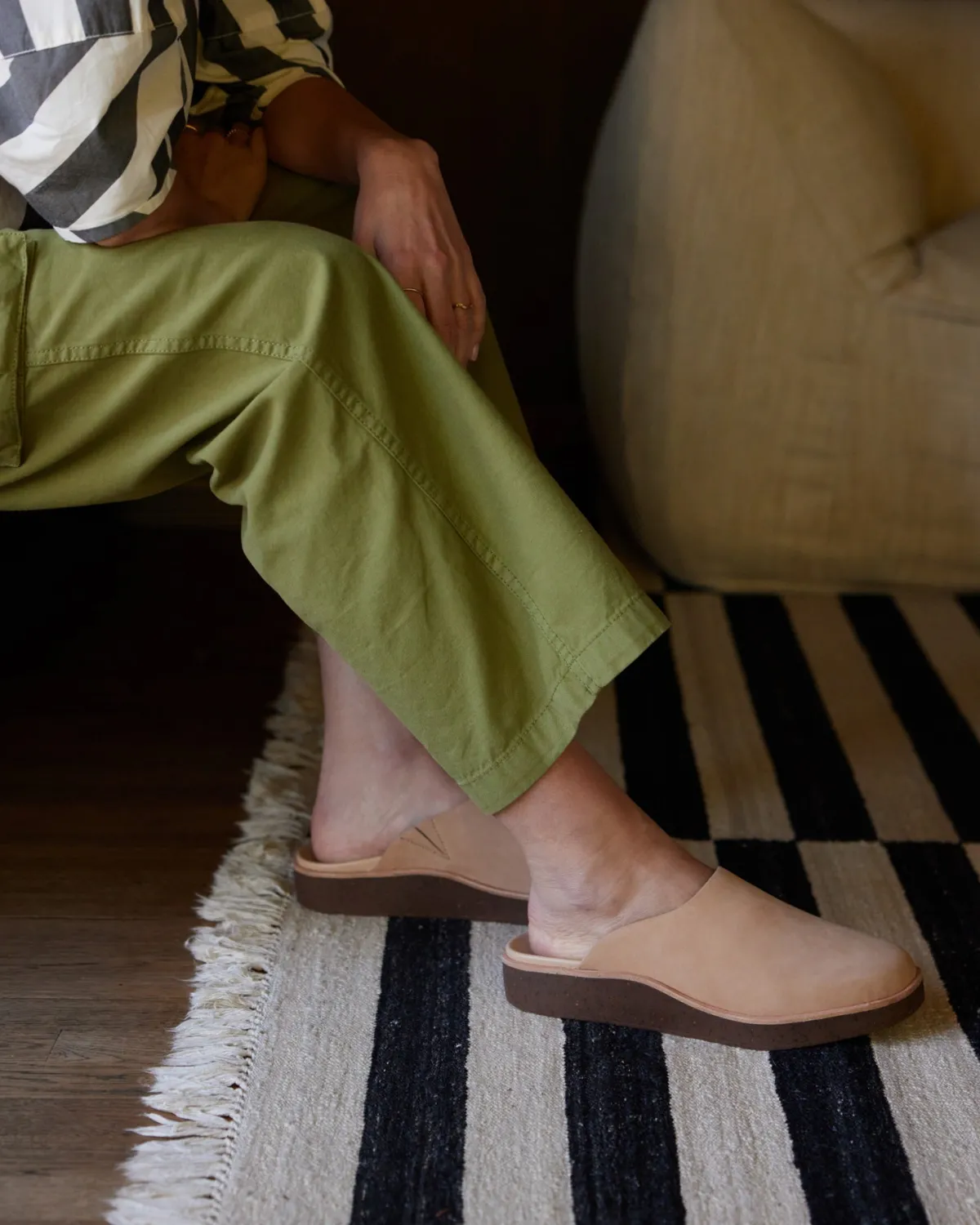 ABEO Pioneer Clog Metatarsal-Women Standard | Education