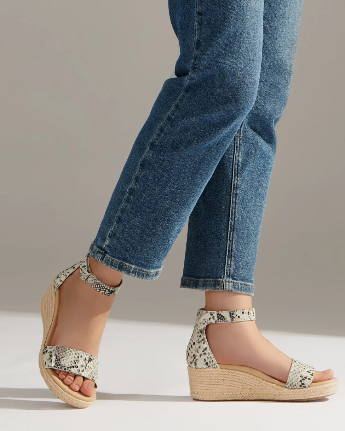 ABEO Riviera Ankle Sandal Metatarsal-Women Standard | Education