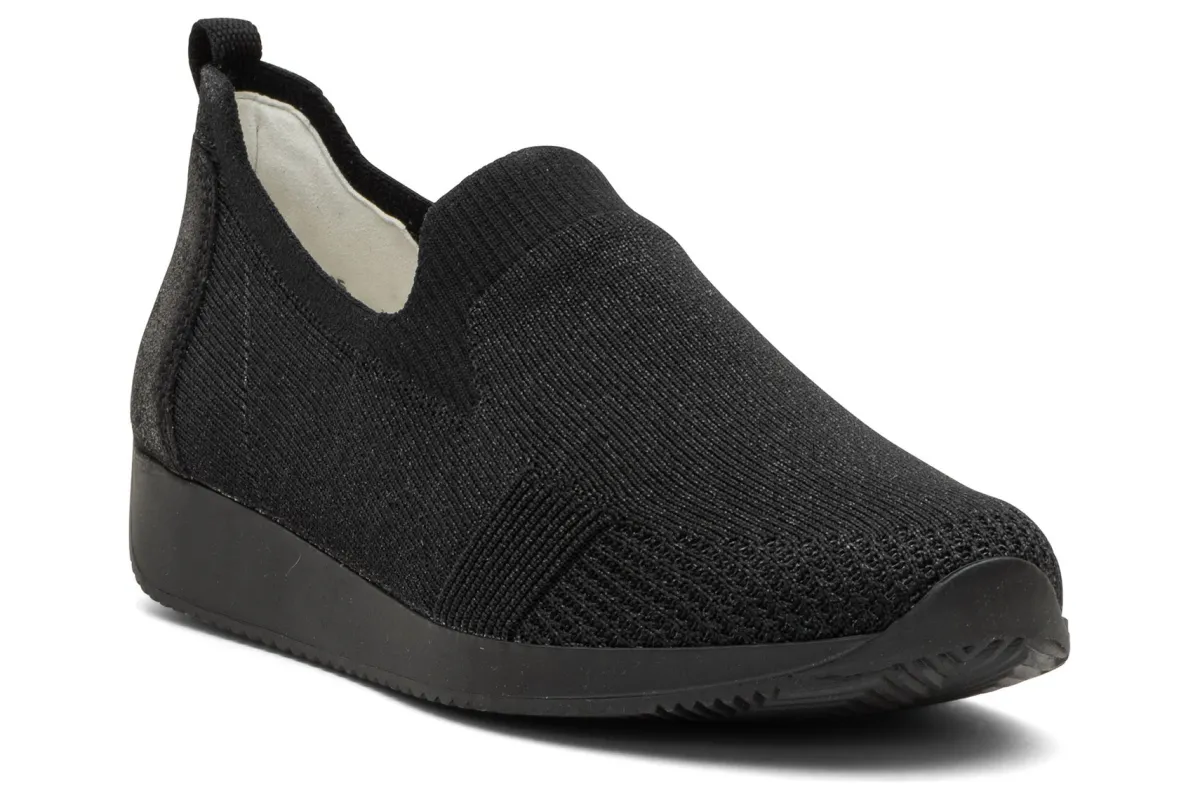 ara Leena-Women Standard | Active