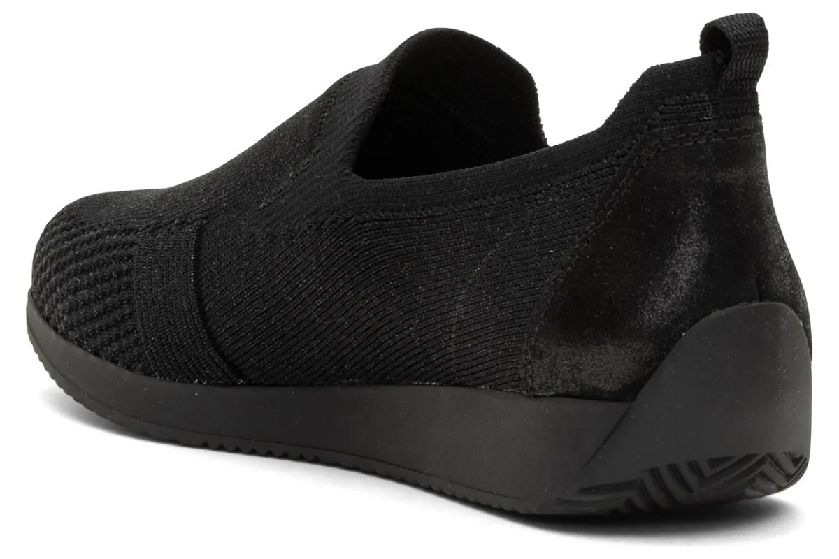 ara Leena-Women Standard | Active