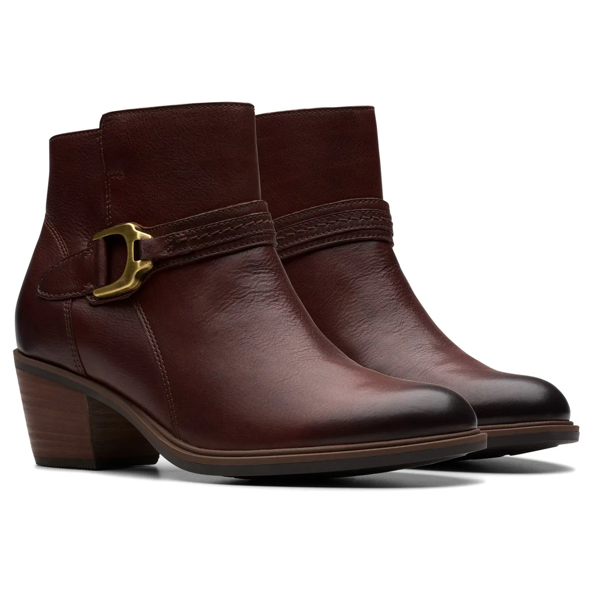 Clarks Neva Buckle-Women Wide | Standard