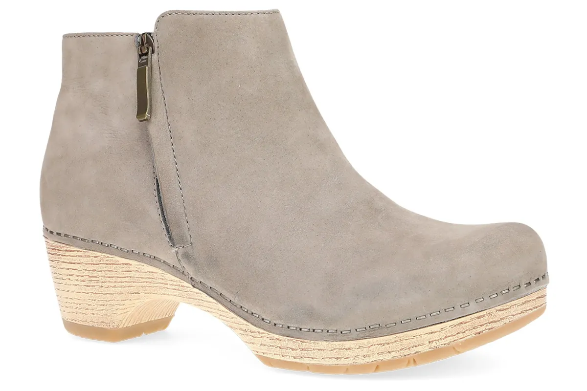 Dansko Lizanne-Women Standard | Education