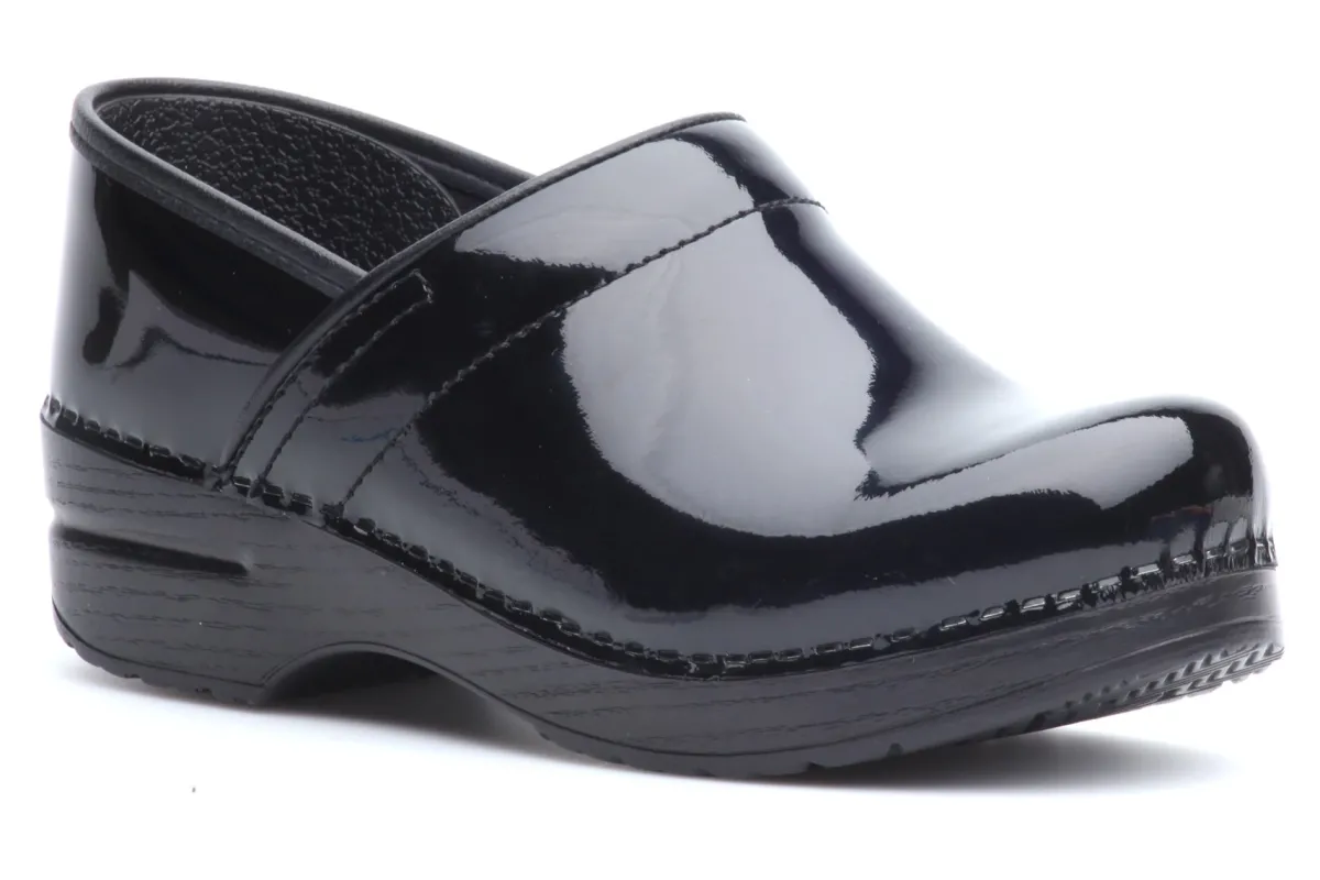 Dansko Pro-Women Standard | Narrow