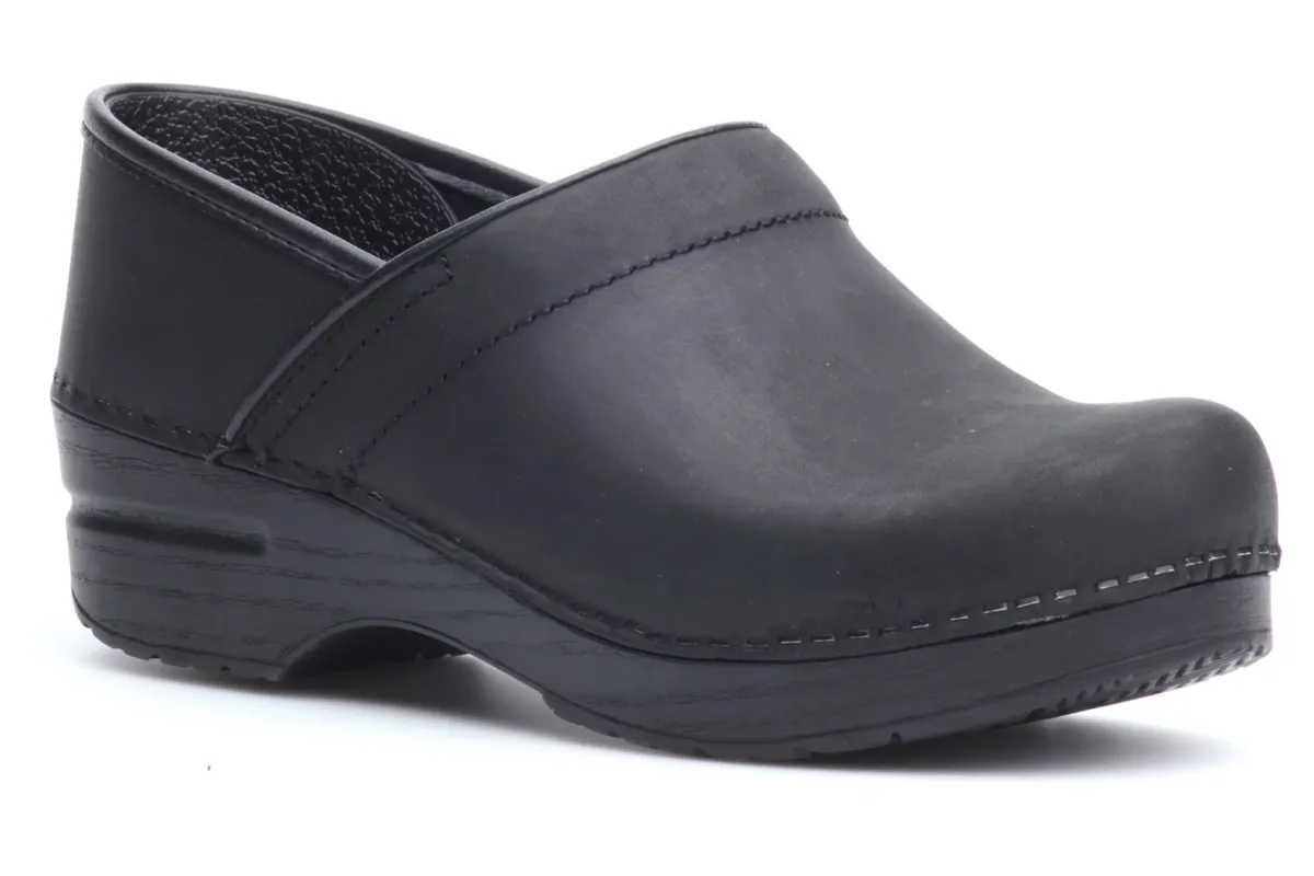 Dansko Pro-Women Standard | Narrow