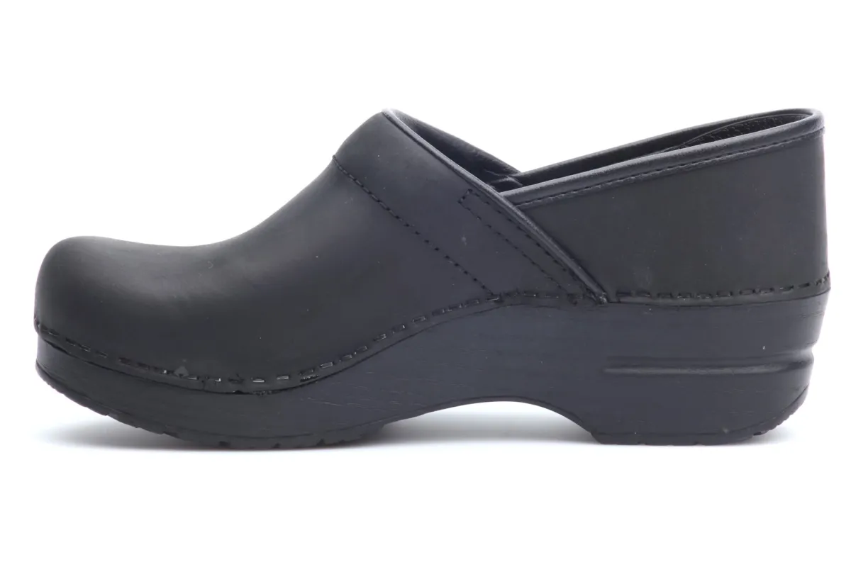Dansko Pro-Women Standard | Narrow