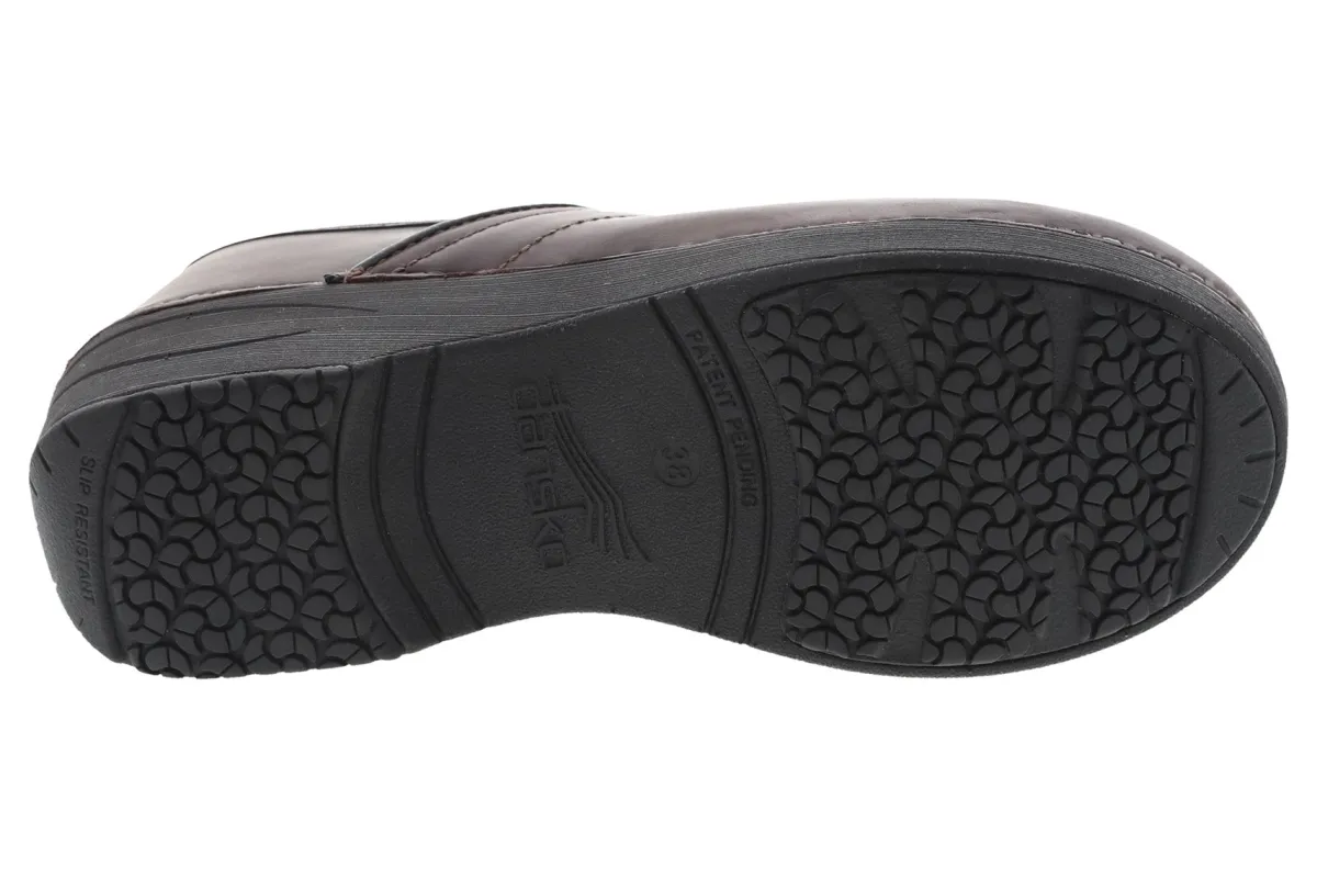 Dansko Pro XP 2.0- Medium | Clogs