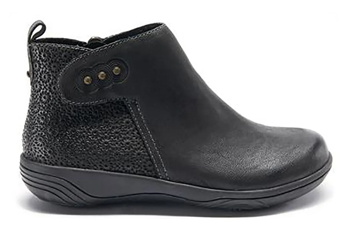Halsa Footwear Althea-Women Standard | Wide
