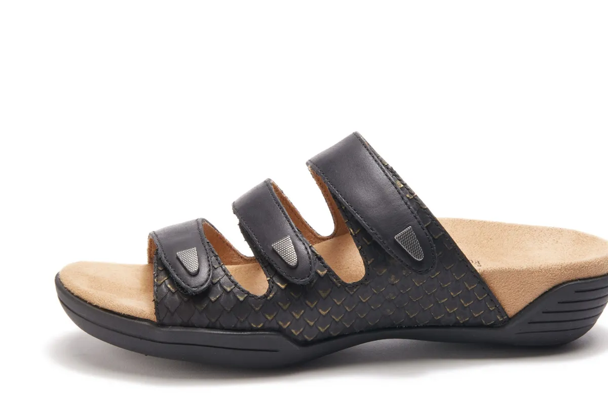 Halsa Footwear Delight-Women Wide | Standard