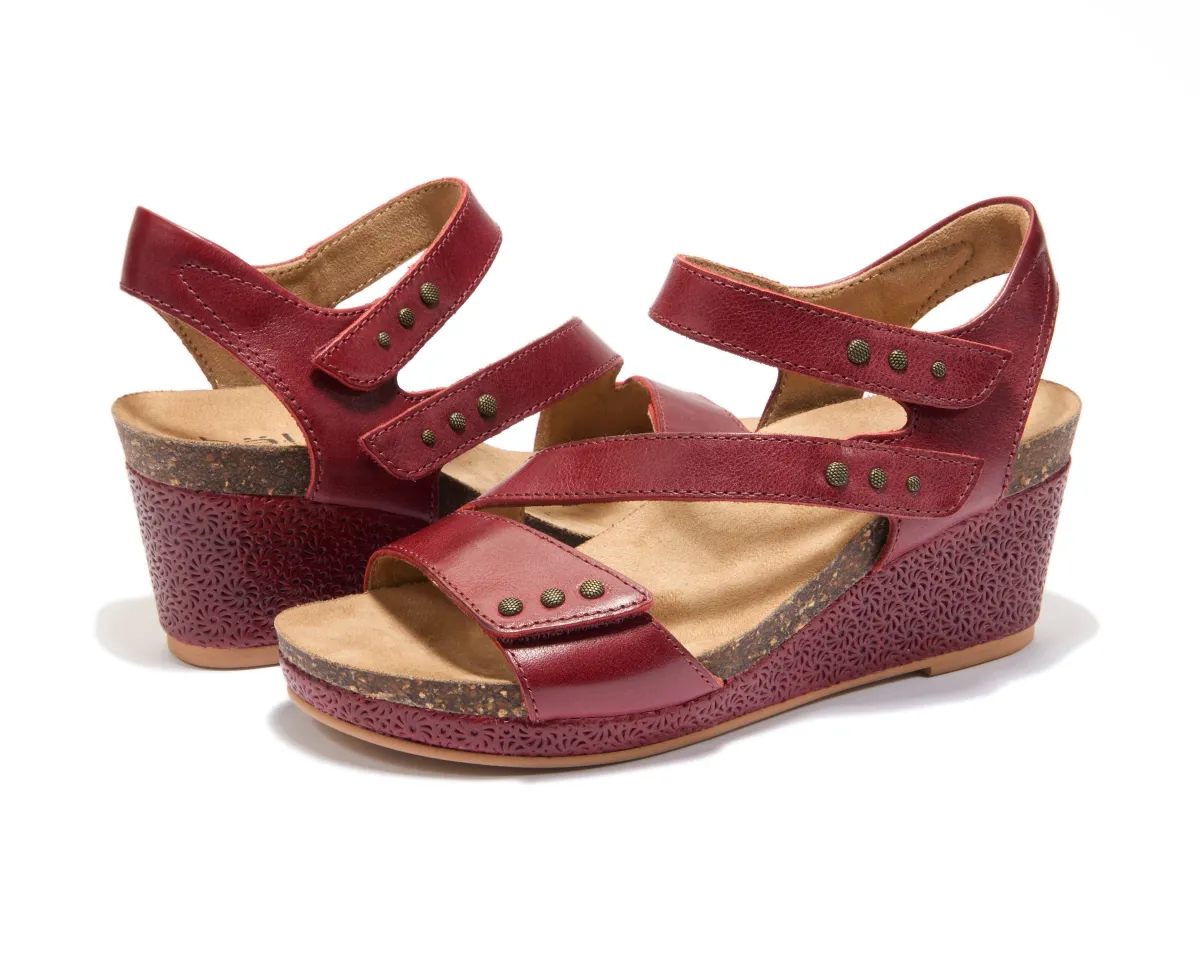 Halsa Footwear Giselle-Women Wide | Standard