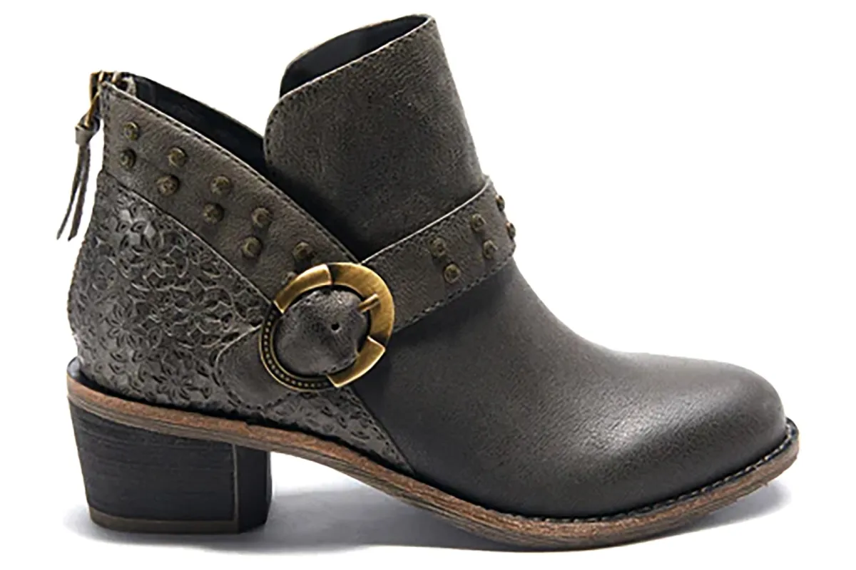 Halsa Footwear Melania-Women Standard | Wide