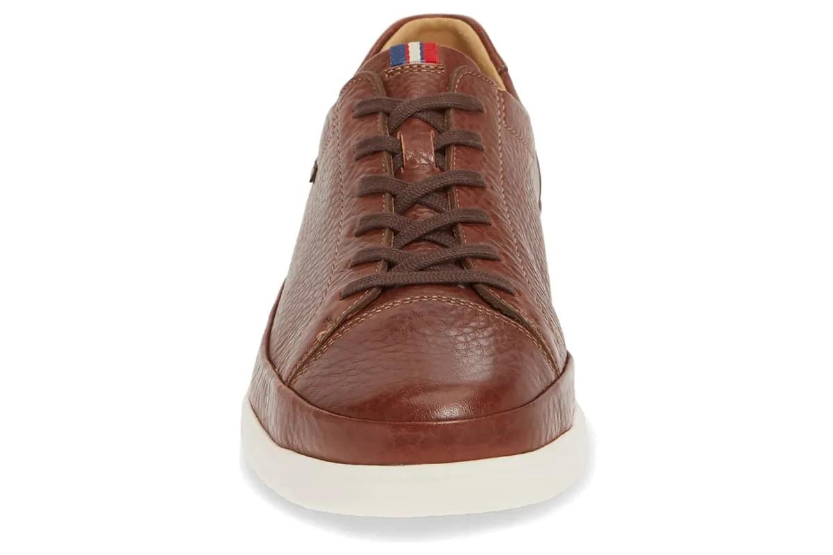 Mephisto Thomas- Medium | Travel