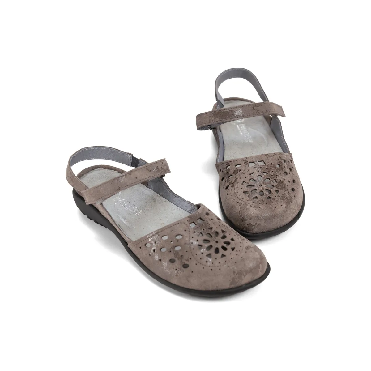 Naot Arataki-Women Standard | Education