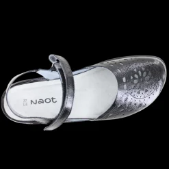 Naot Arataki-Women Standard | Education