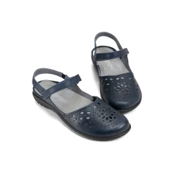 Naot Arataki-Women Standard | Education