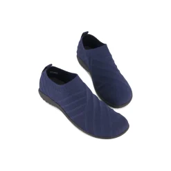 Naot Okahu-Women Standard | Travel