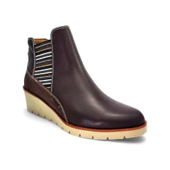 Revere Galway-Women Wide | Standard