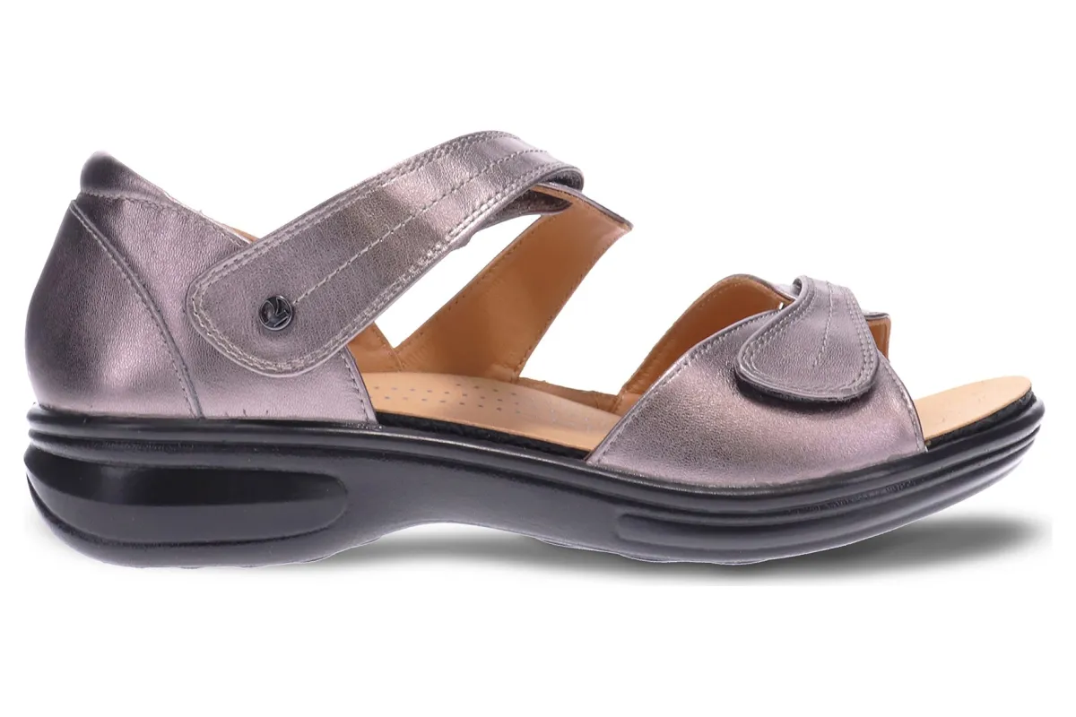 Revere Geneva-Women Standard | Wide