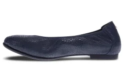 Revere Nairobi-Women Standard | Wide