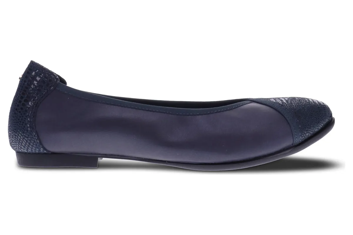 Revere Nairobi-Women Standard | Wide