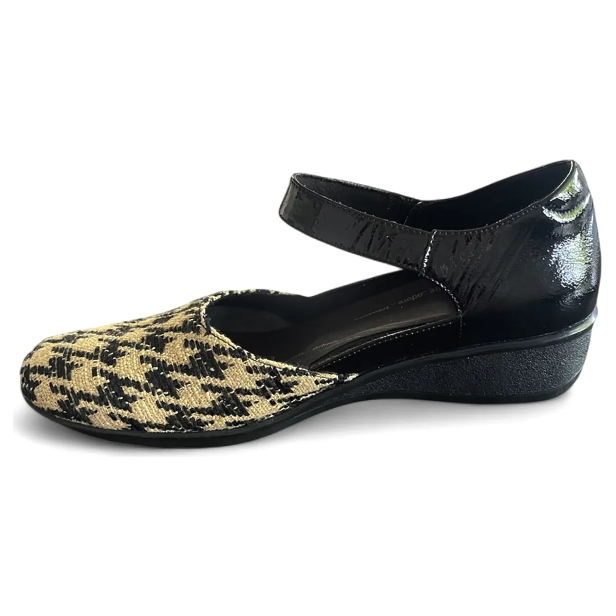 Revere Osaka-Women Wide | Standard