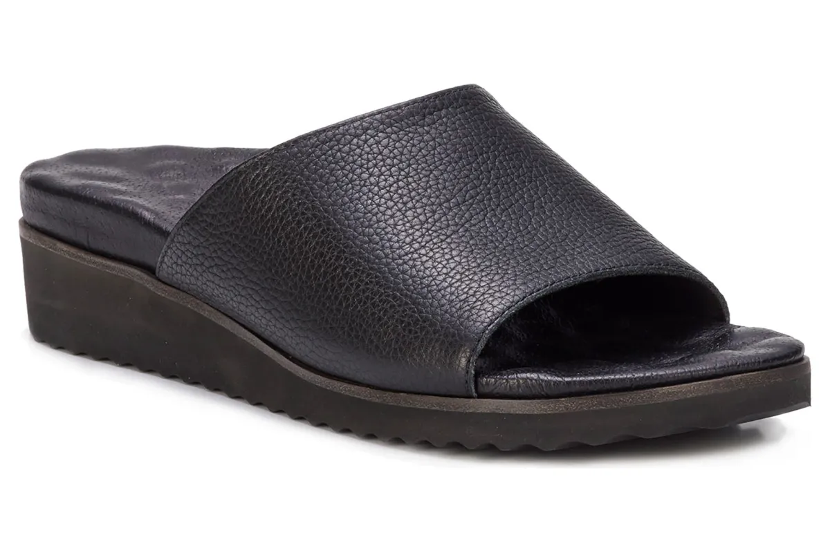 Ros Hommerson Heston-Women Wide | Standard