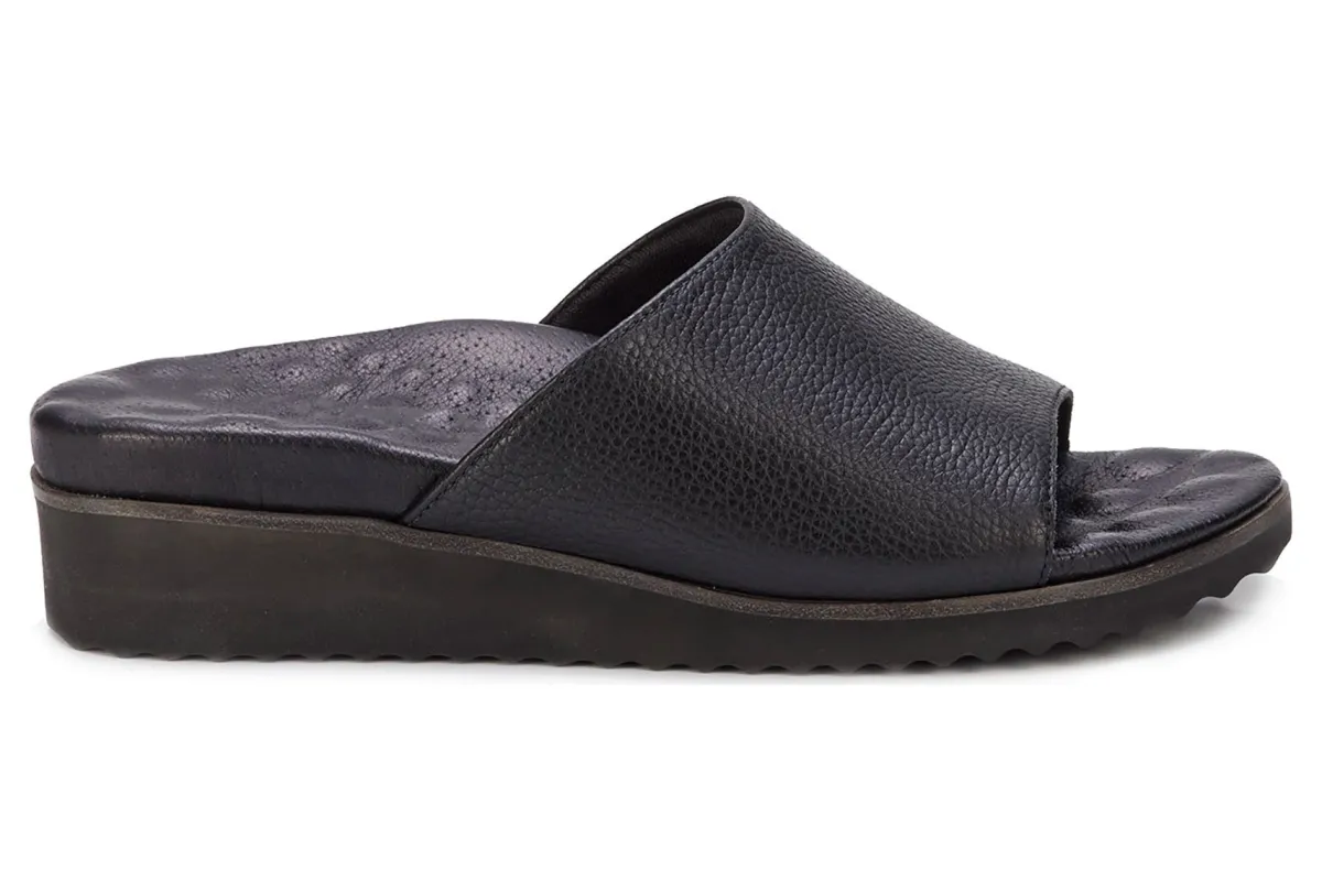 Ros Hommerson Heston-Women Wide | Standard