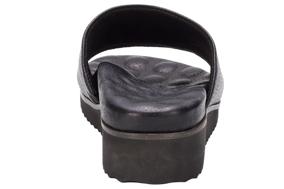 Ros Hommerson Heston-Women Wide | Standard