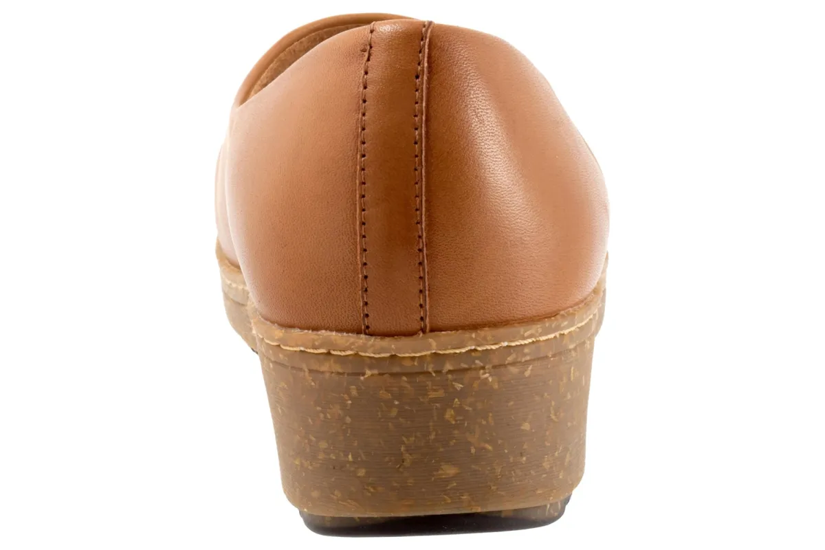 Softwalk Addie-Women Wide | Standard