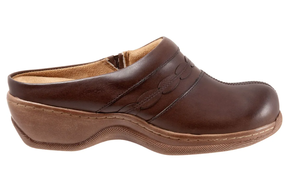 Softwalk Amber-Women Wide | Clogs
