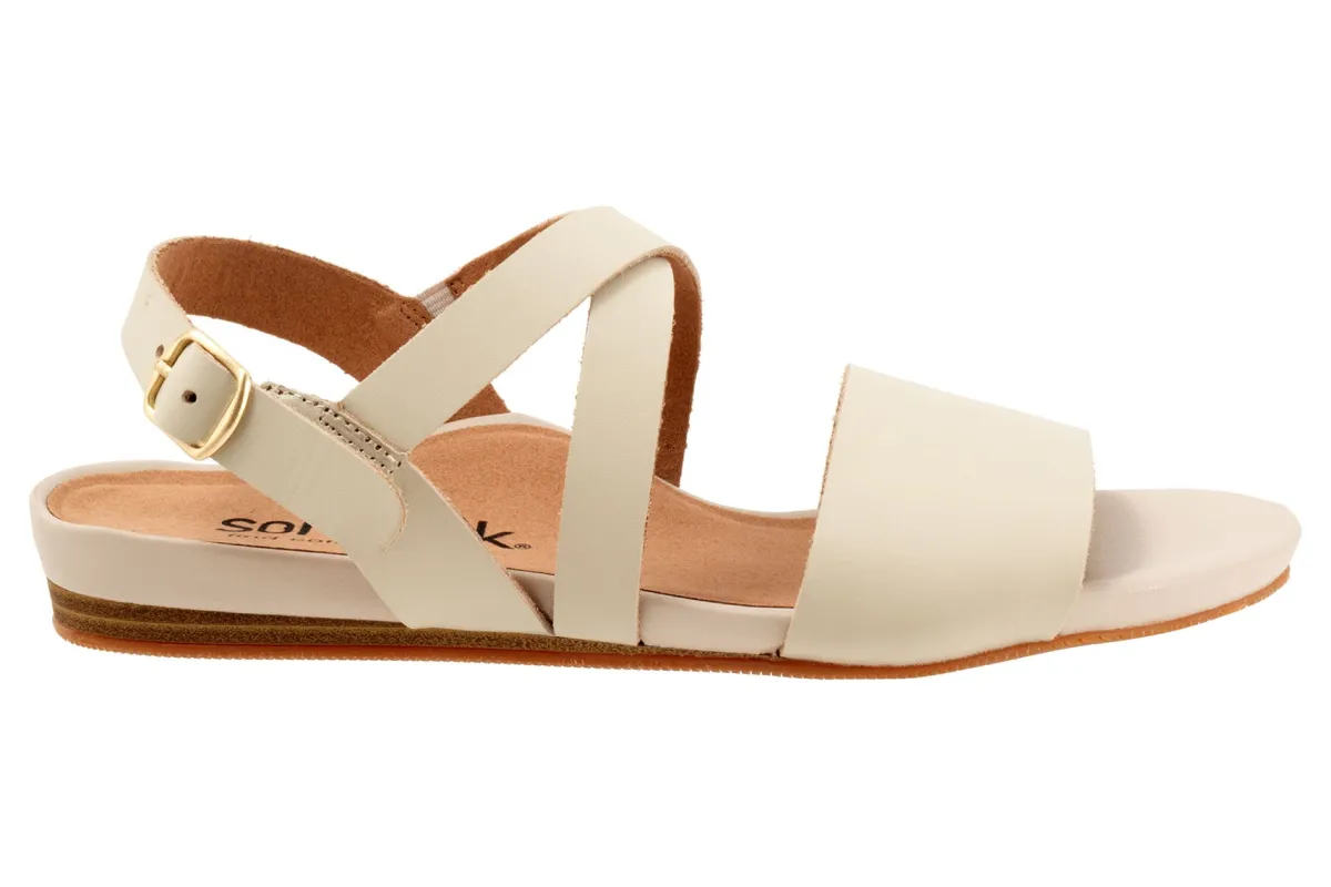 Softwalk Cali-Women Wide | Standard