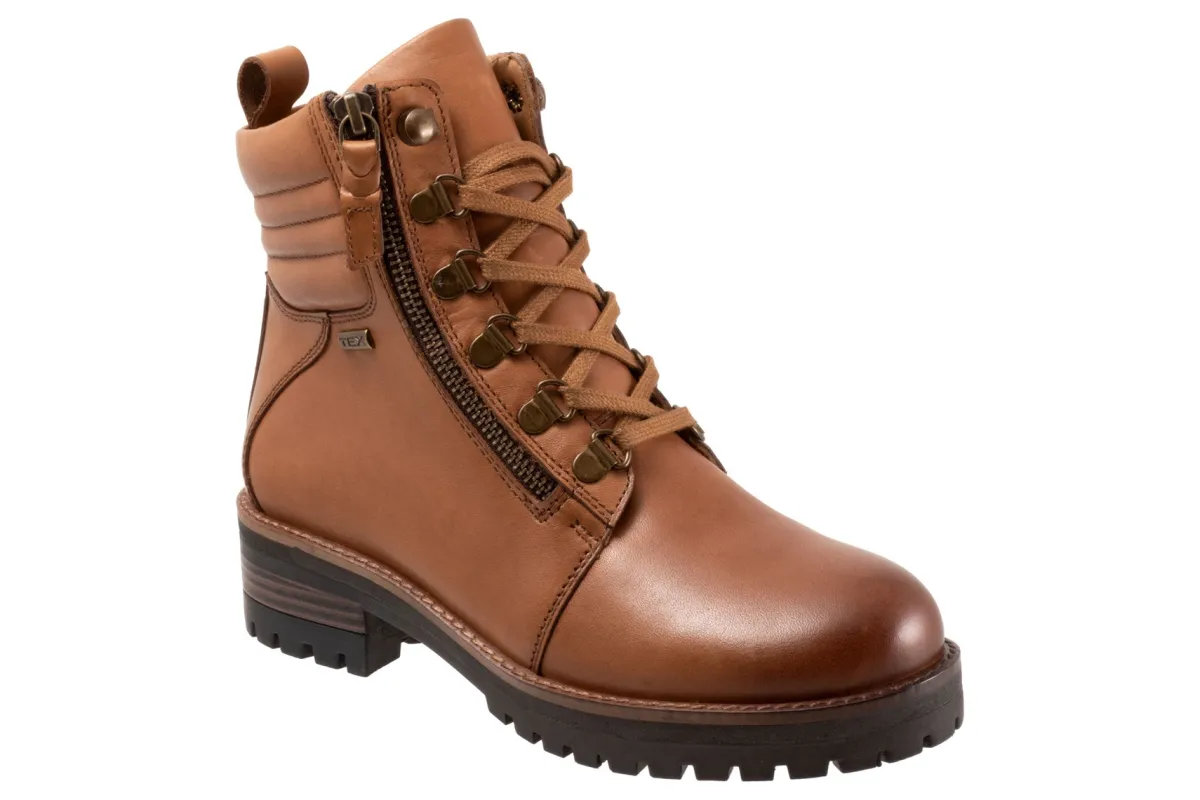 Softwalk Everett-Women Standard | Wide