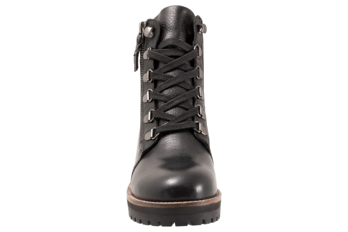 Softwalk Everett-Women Standard | Wide