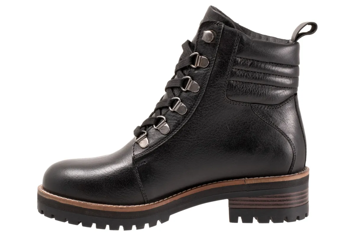Softwalk Everett-Women Standard | Wide