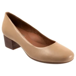 Softwalk Lynn-Women Wide | Standard