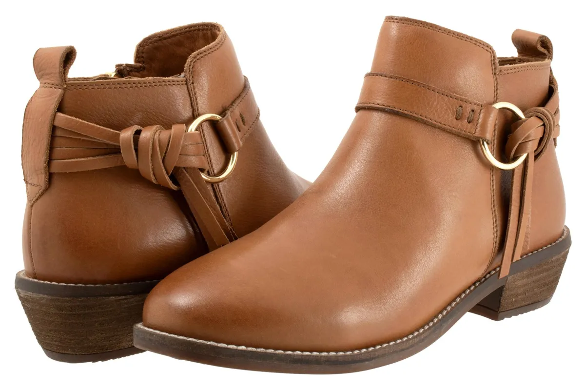 Softwalk Reade-Women Standard | Wide