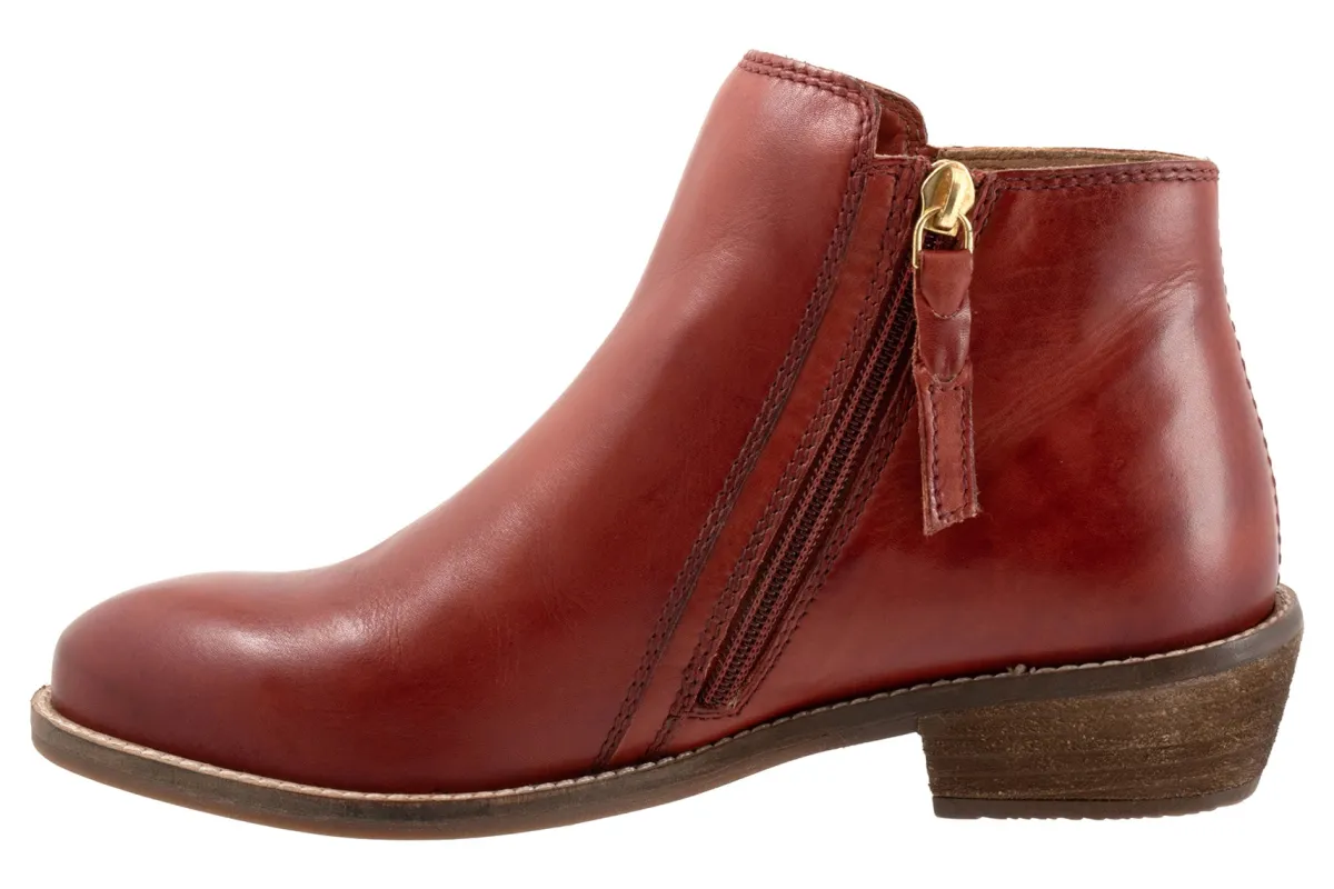 Softwalk Rocklin 2.0-Women Wide | Standard