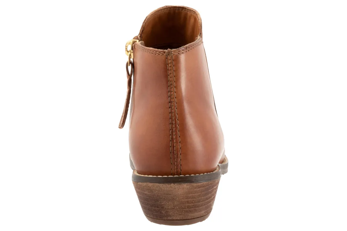 Softwalk Rocklin 2.0-Women Wide | Standard