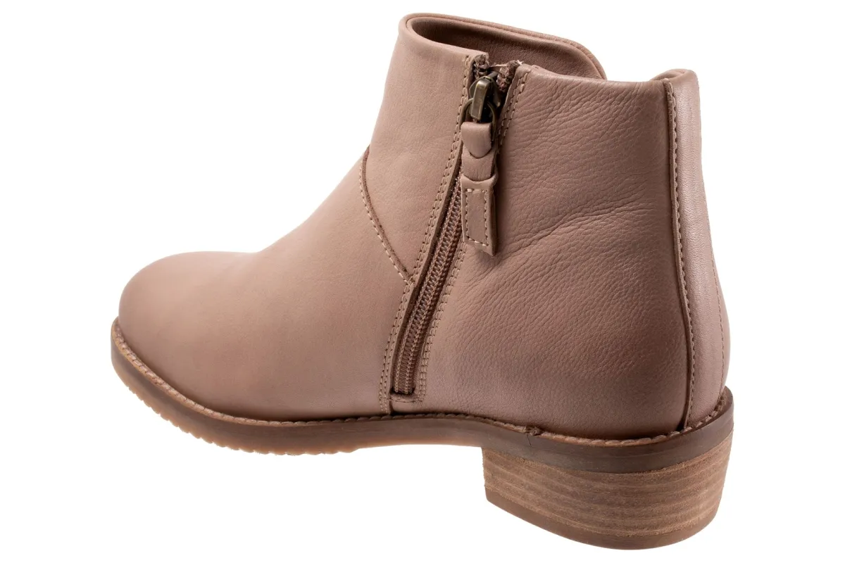 Softwalk Roselle-Women Standard | Wide