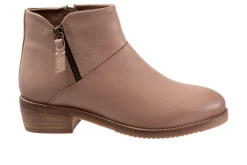 Softwalk Roselle-Women Standard | Wide