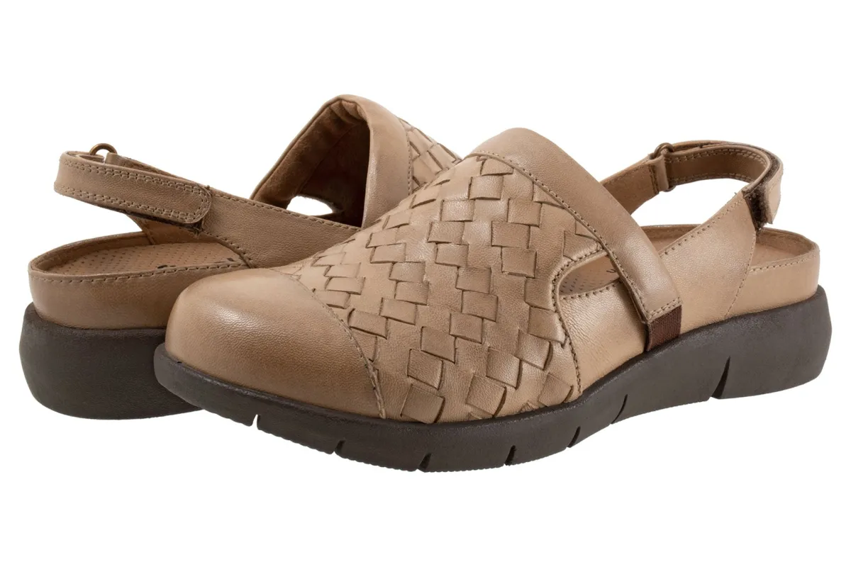 Softwalk Salina Woven II-Women Standard | Wide