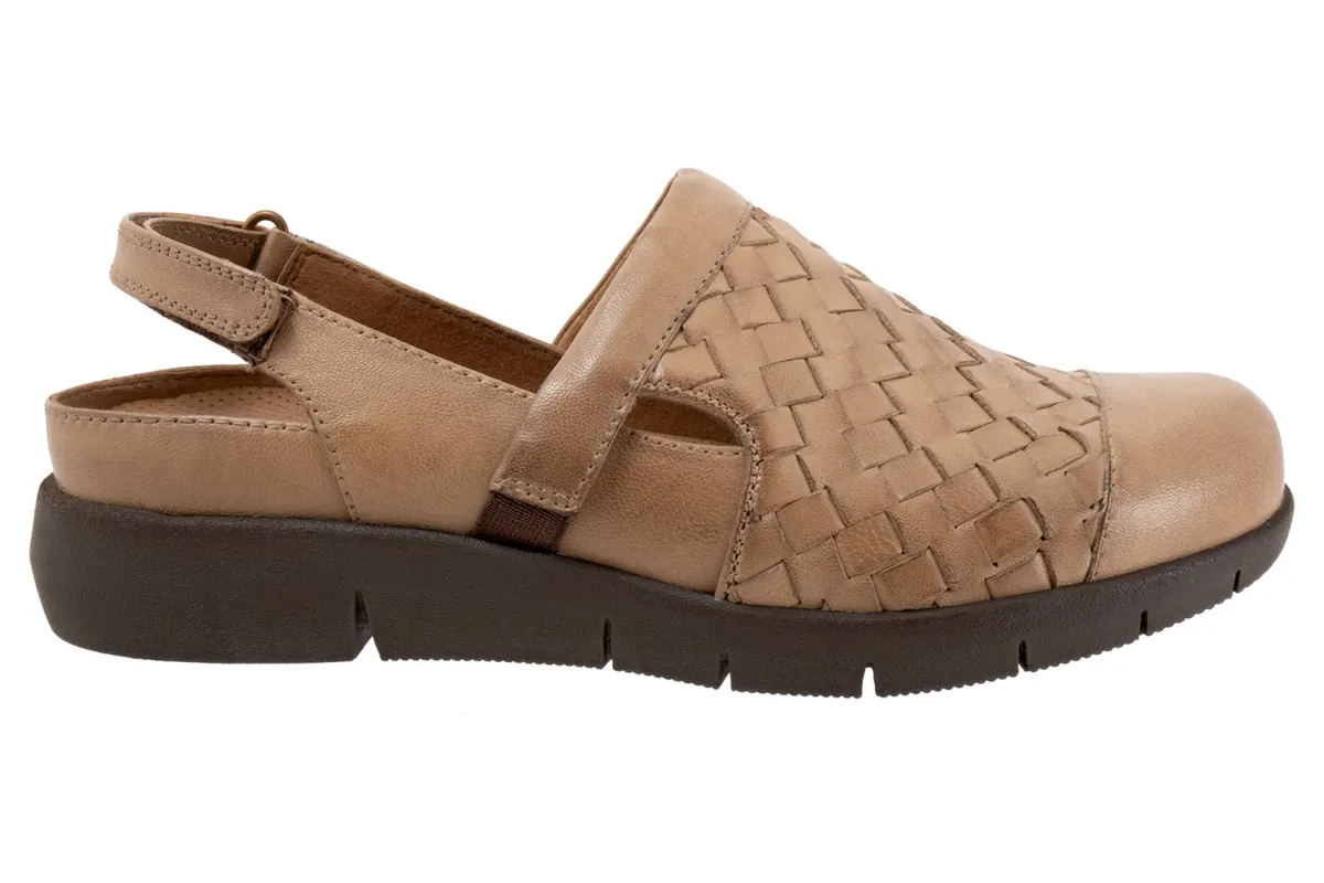 Softwalk Salina Woven II-Women Standard | Wide