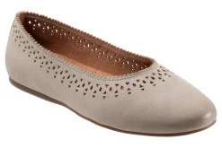 Softwalk Selma-Women Standard | Wide