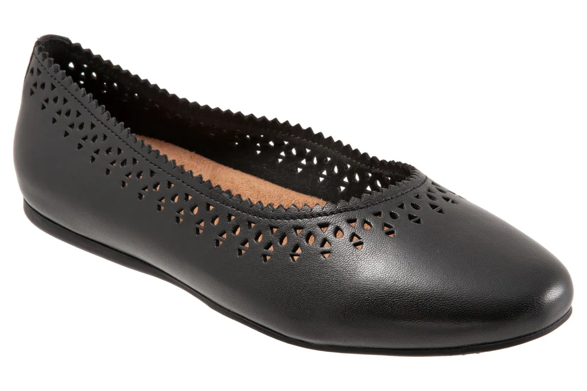 Softwalk Selma-Women Standard | Wide