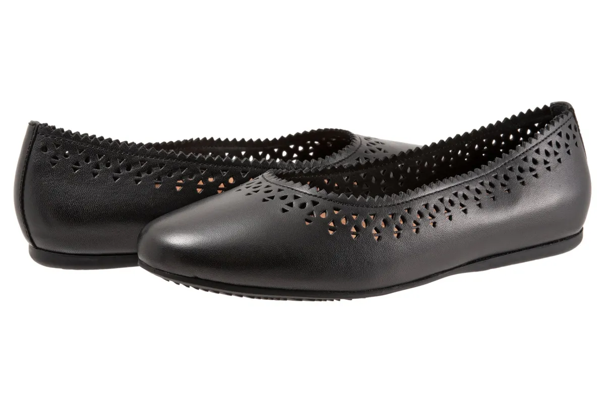 Softwalk Selma-Women Standard | Wide