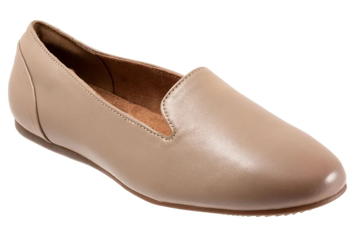 Softwalk Shelby-Women Standard | Extra Wide